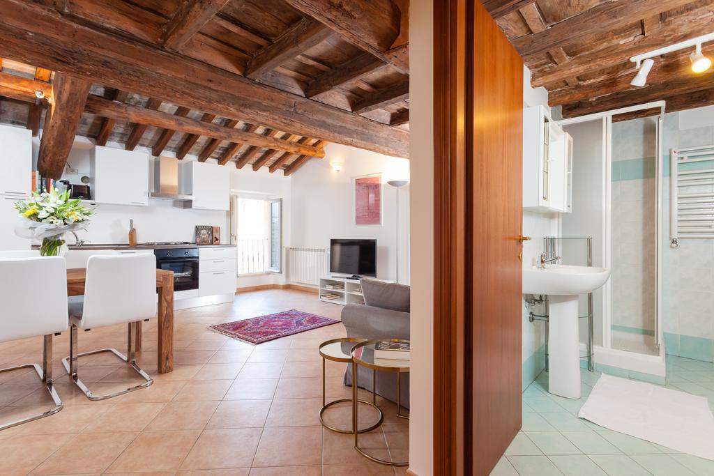 Maisonette Farnese Rome Room photo
